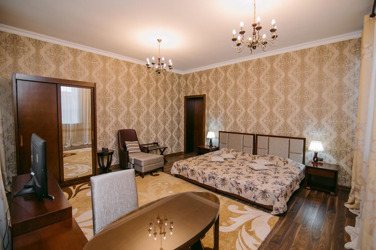 Hotel Inju Taraz Esterno foto